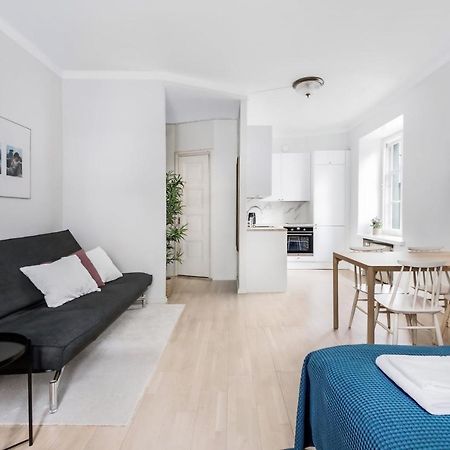 Wehost Modern Scandinavian Studio In Trendy Kallio Helsinki Exterior foto